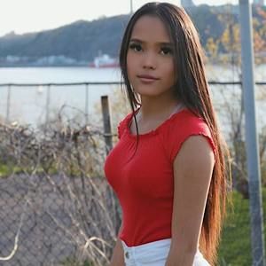 Meet your Posher, Marie-Ève